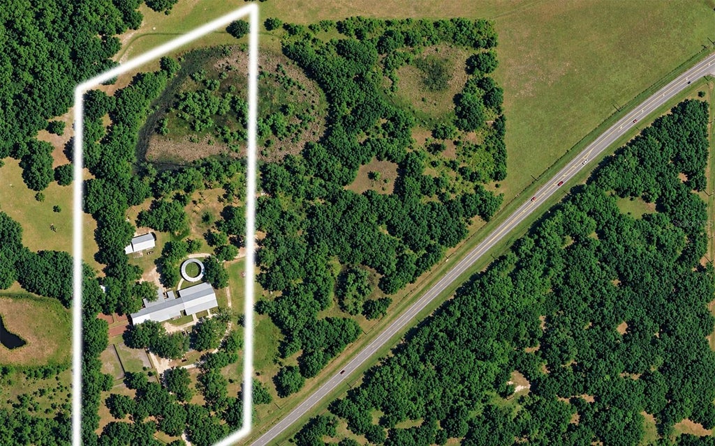 Photo of 7713 State Road 64 E, Zolfo Springs, FL 33890 (MLS # A4711172)