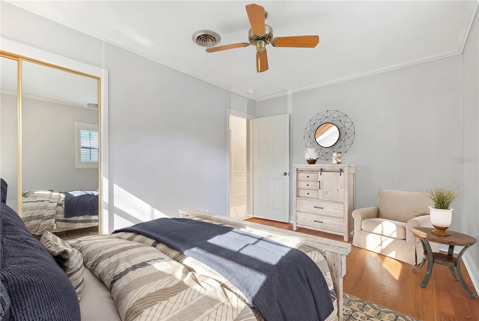 SHULTS & WALKER MANOR - Residential