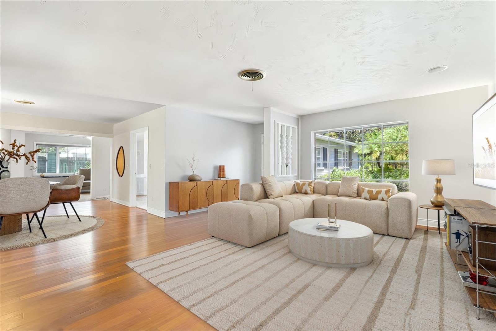 SHULTS & WALKER MANOR - Residential