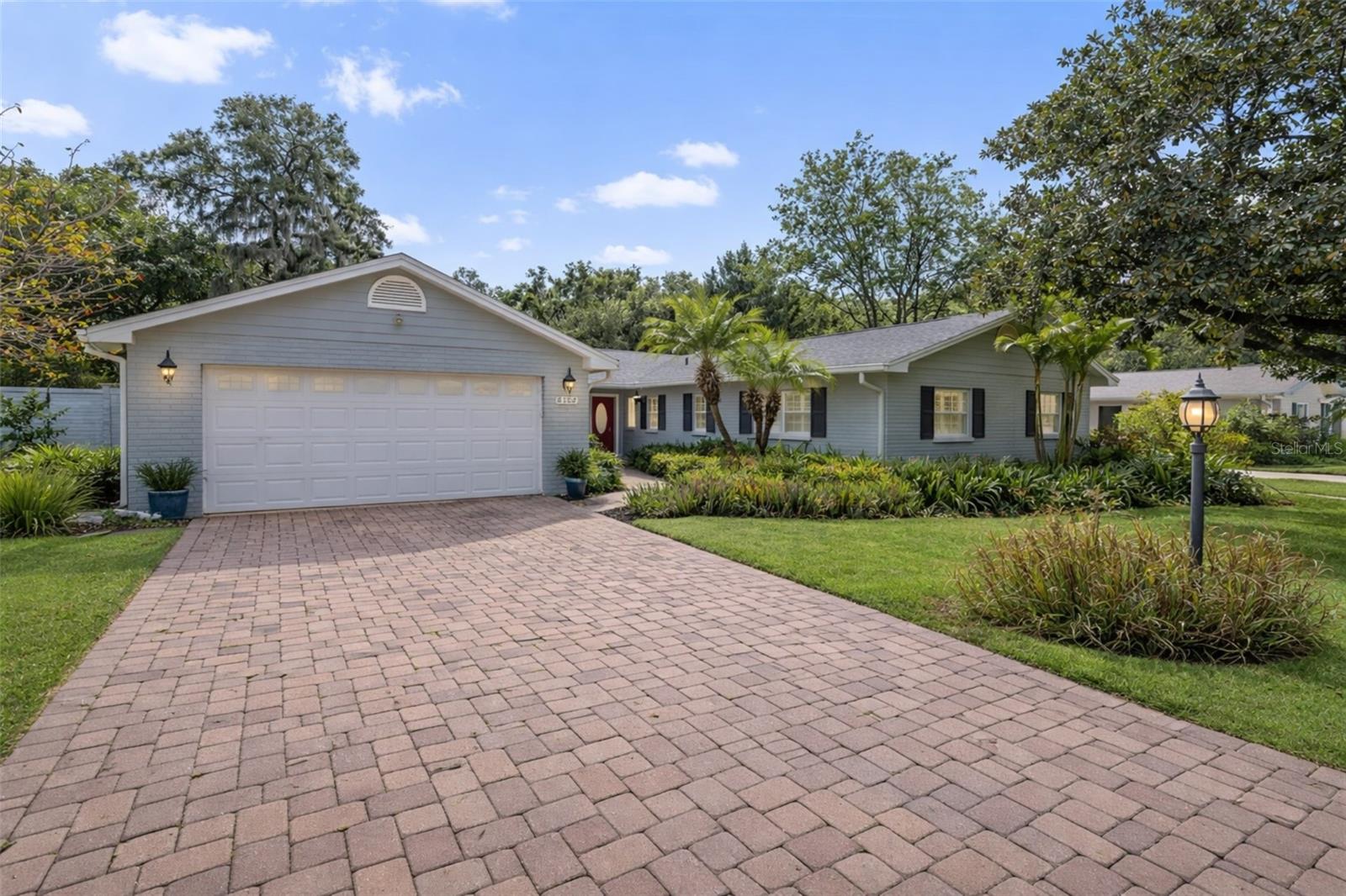 SHULTS & WALKER MANOR - Residential