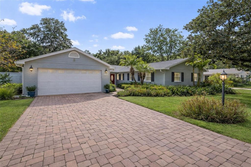 Photo of 2102 W Kyra Drive, Tampa, FL 33612 (MLS # TB8488965)