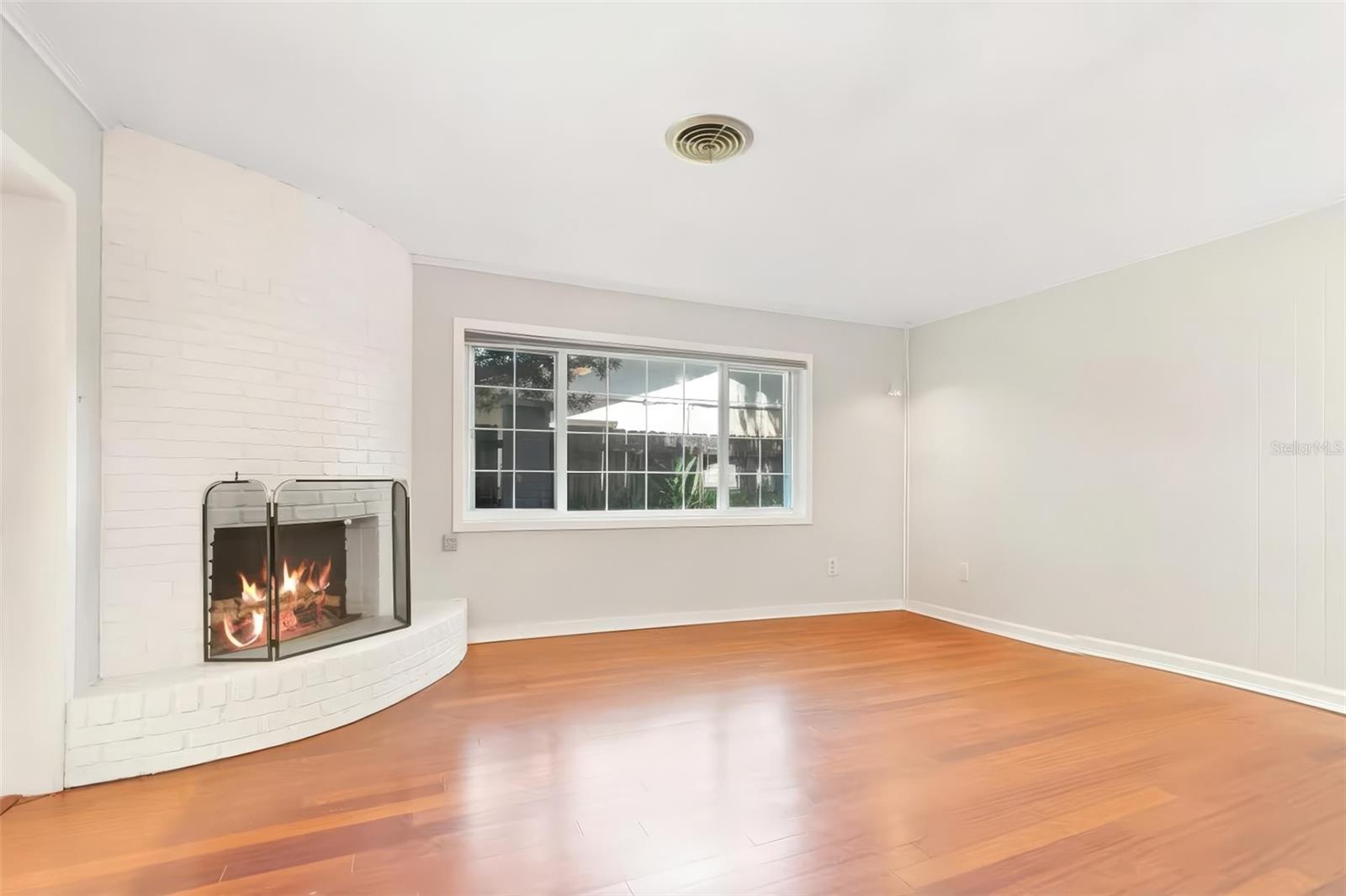 SHULTS & WALKER MANOR - Residential