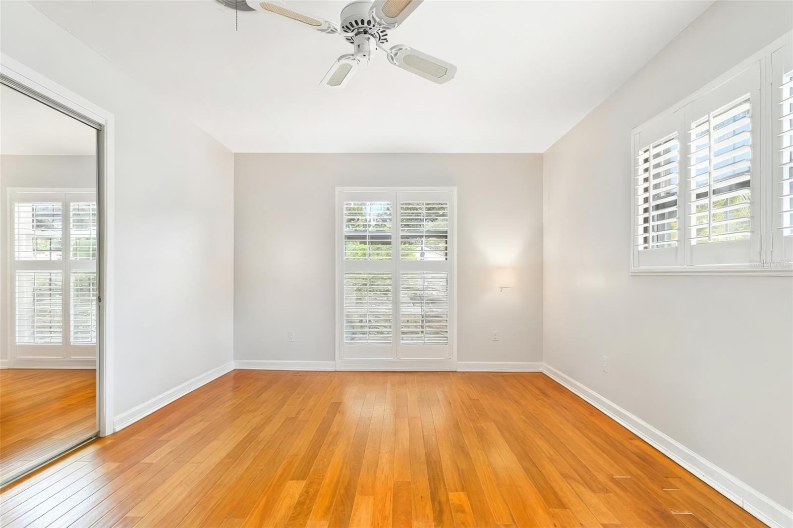 SHULTS & WALKER MANOR - Residential