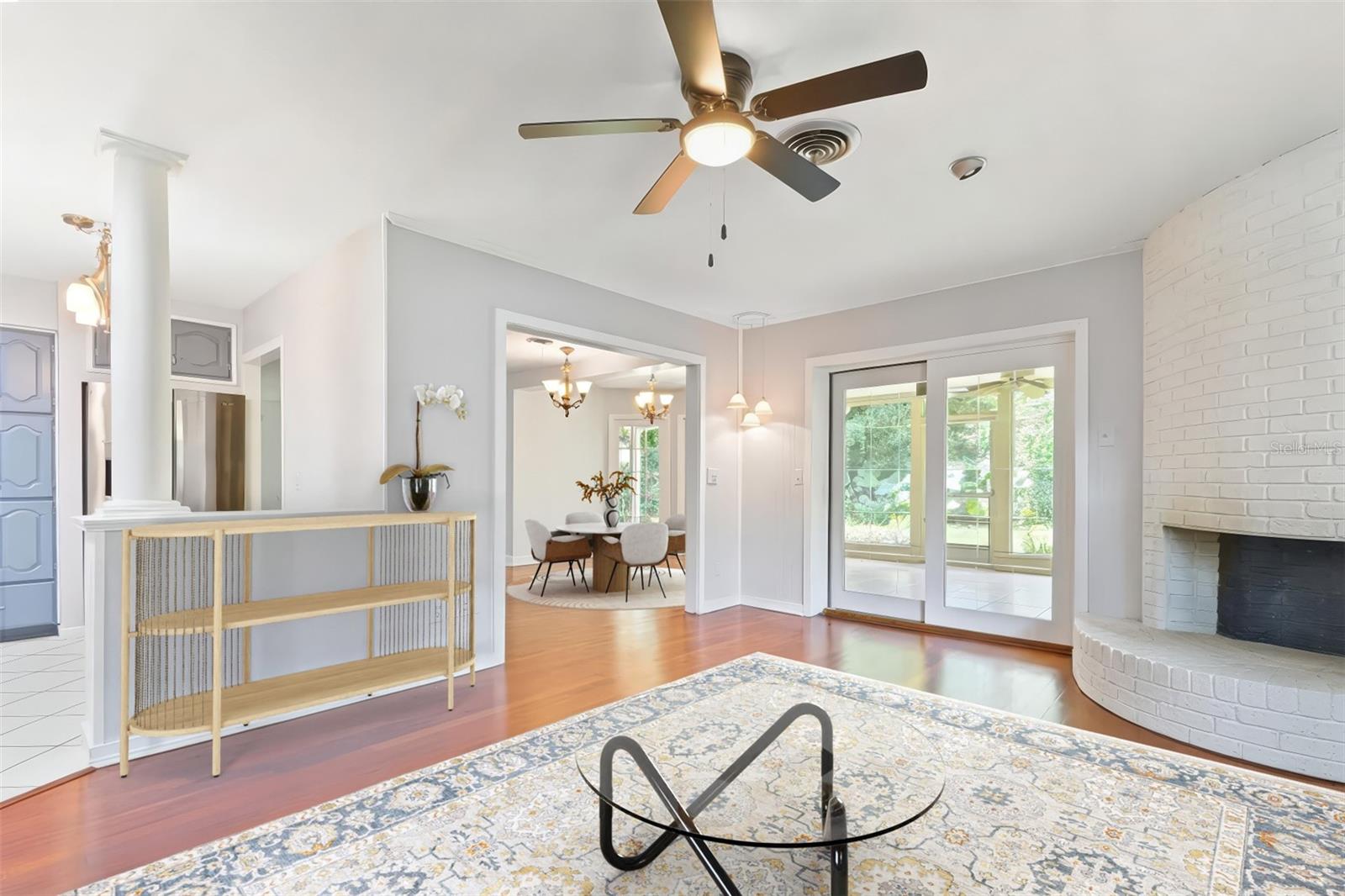 SHULTS & WALKER MANOR - Residential