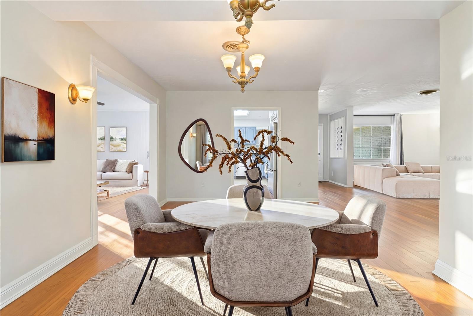 SHULTS & WALKER MANOR - Residential