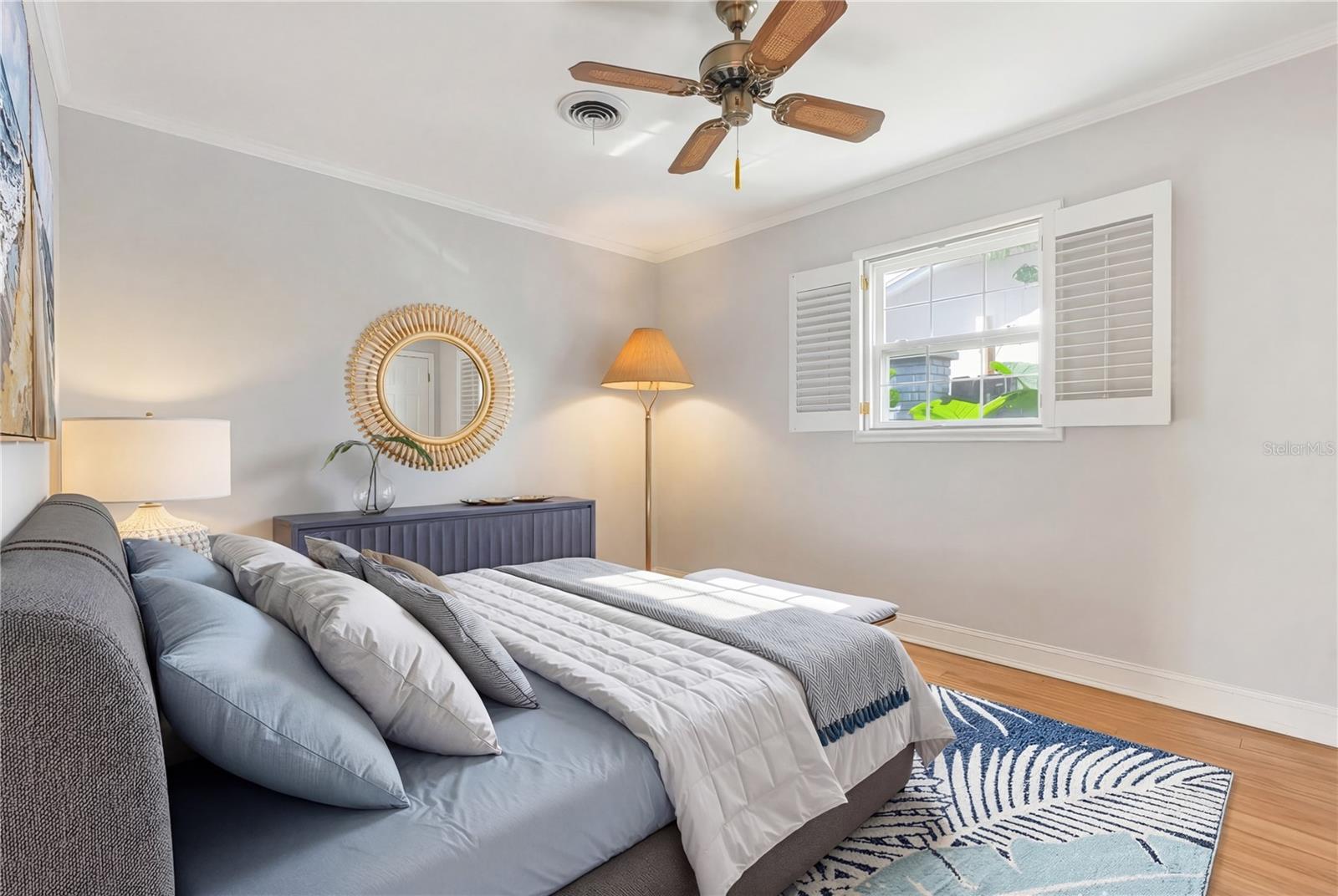 SHULTS & WALKER MANOR - Residential