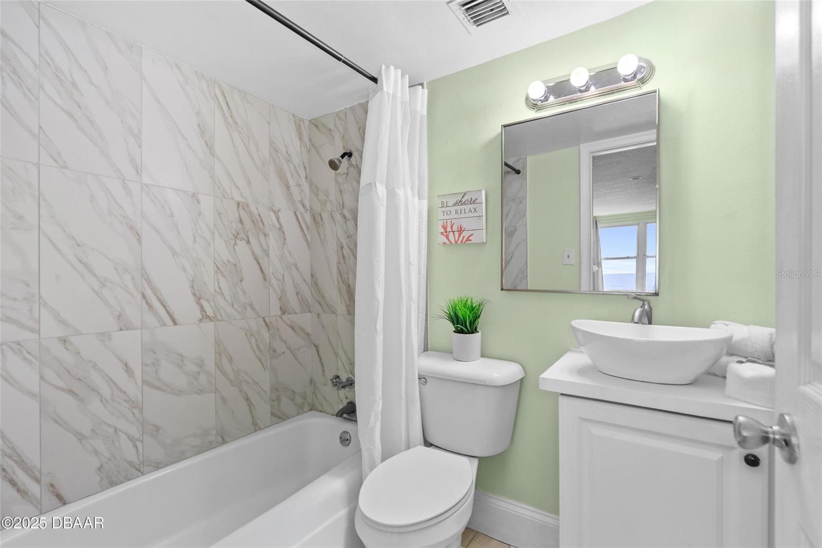 HAWAIIAN INN LC - Residential