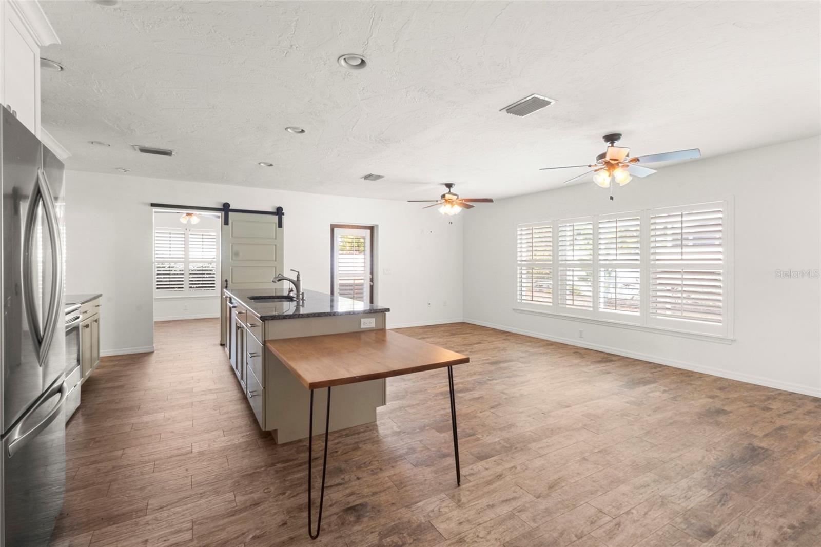 VILLAGE GREEN OF BRADENTON UN F - Residential