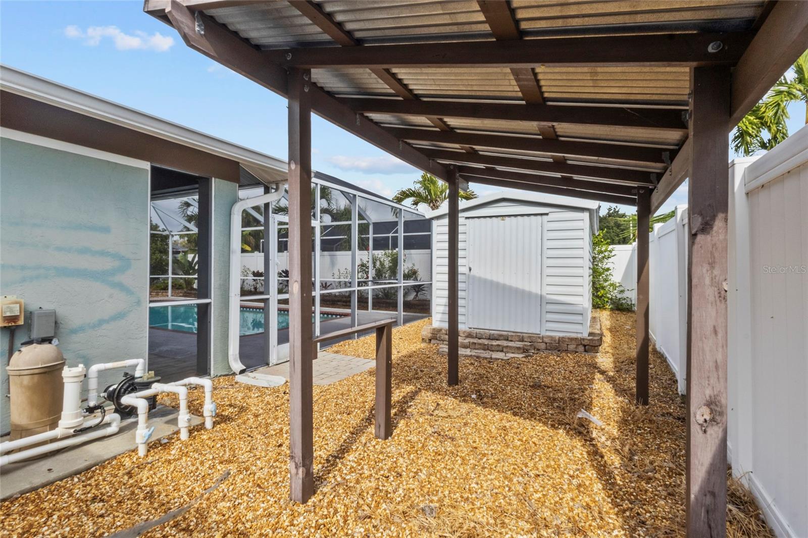 VILLAGE GREEN OF BRADENTON UN F - Residential