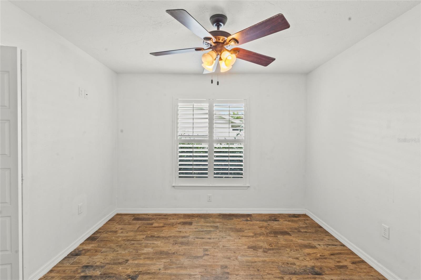 VILLAGE GREEN OF BRADENTON UN F - Residential