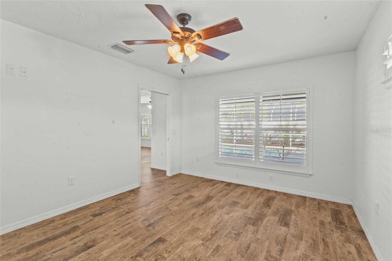 VILLAGE GREEN OF BRADENTON UN F - Residential