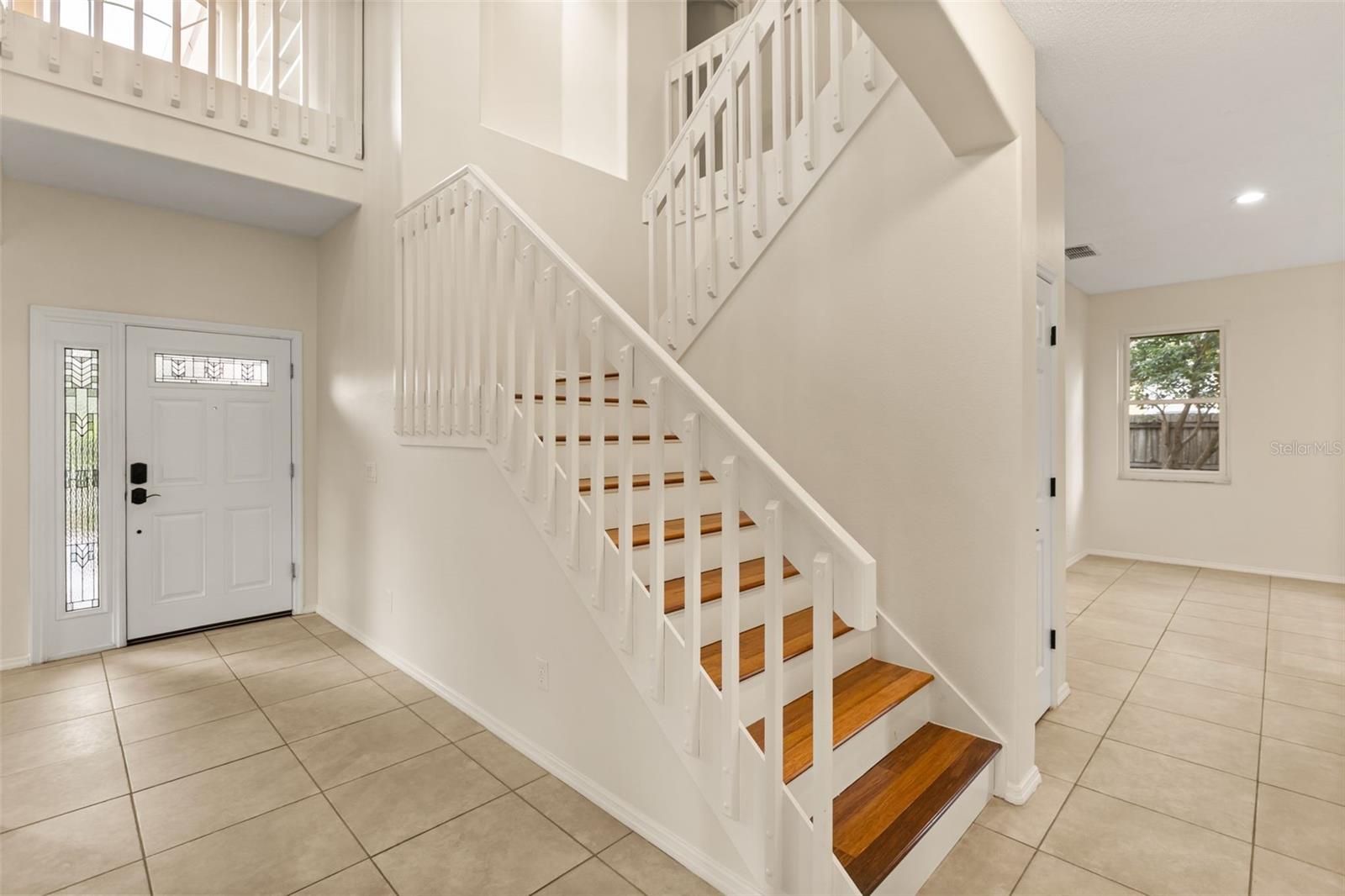 425 CARRIAGE WAY COURT