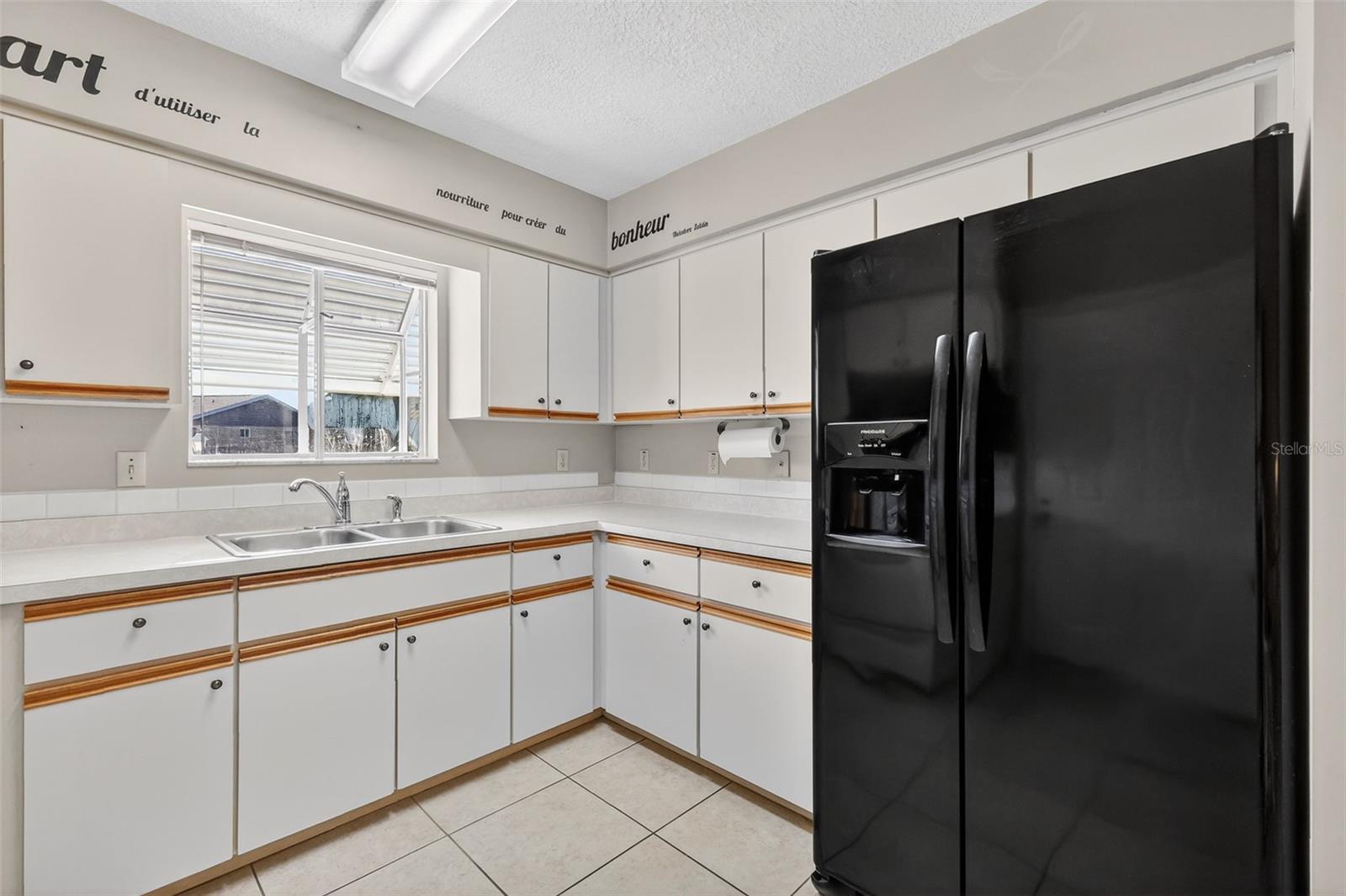 SPRUCE CREEK SOUTH VI - Residential