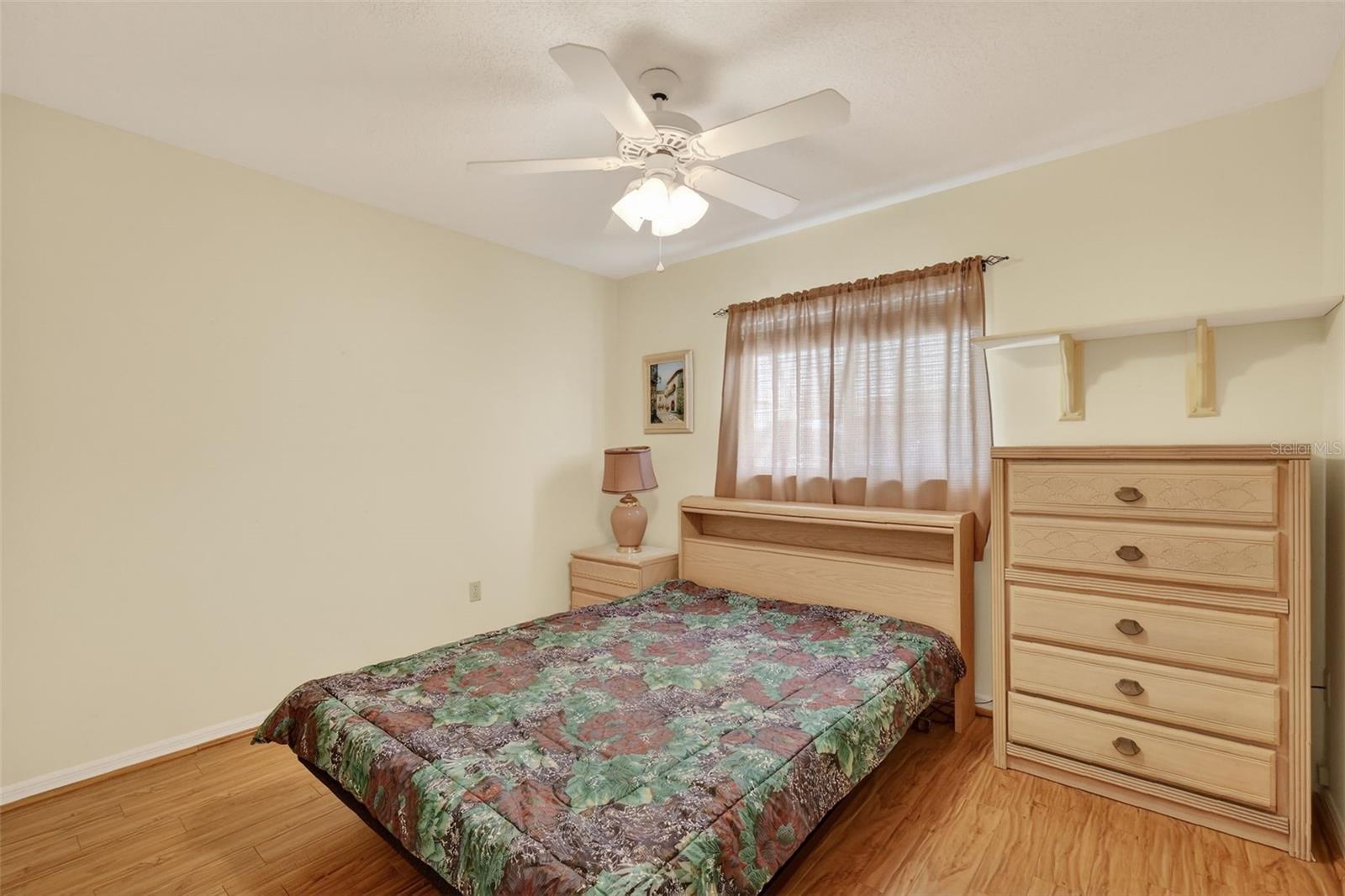 SPRUCE CREEK SOUTH VI - Residential