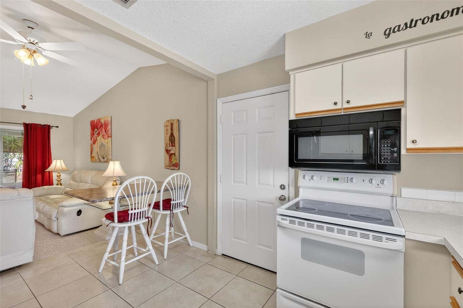 SPRUCE CREEK SOUTH VI - Residential