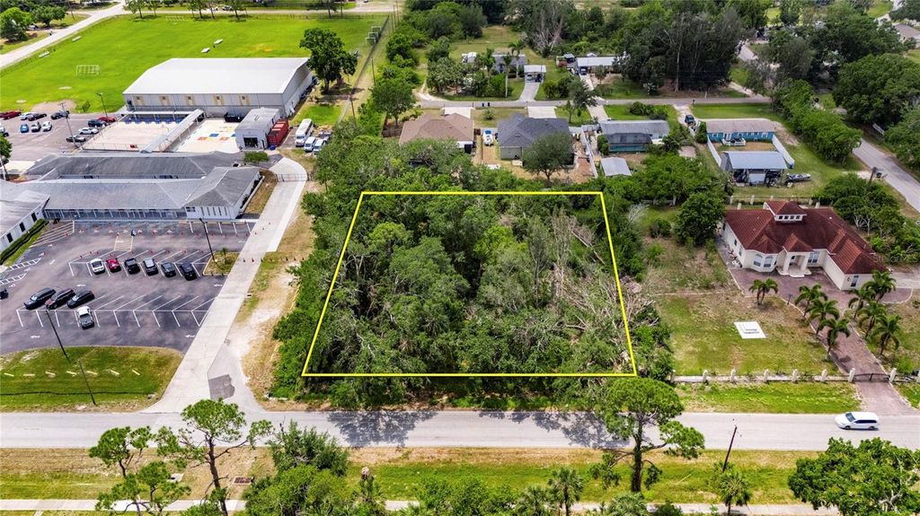 Photo of 912 8th Avenue SW, Ruskin, FL 33570 (MLS # TB8380416)