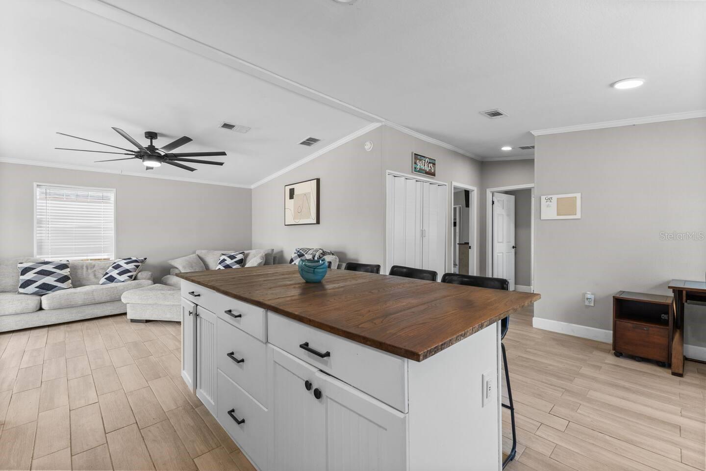 VENICE BY-WAY - Residential