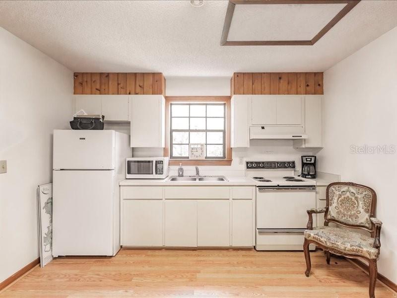 MILL CREEK PH 01 - Commercial Sale