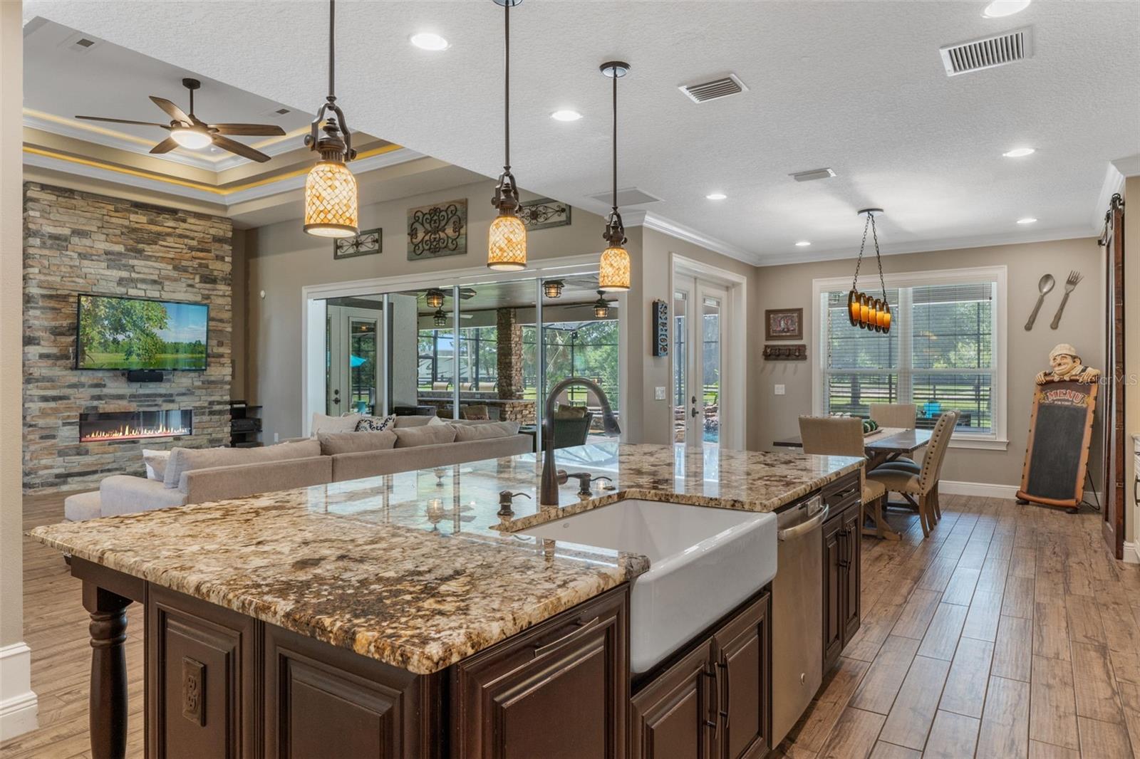 SEMINOLE ESTATES - Residential