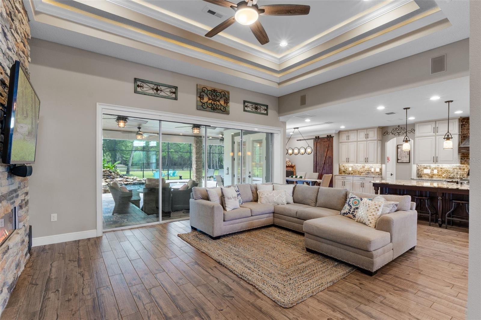 SEMINOLE ESTATES - Residential