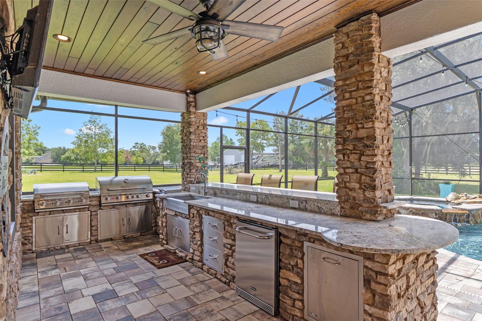 SEMINOLE ESTATES - Residential
