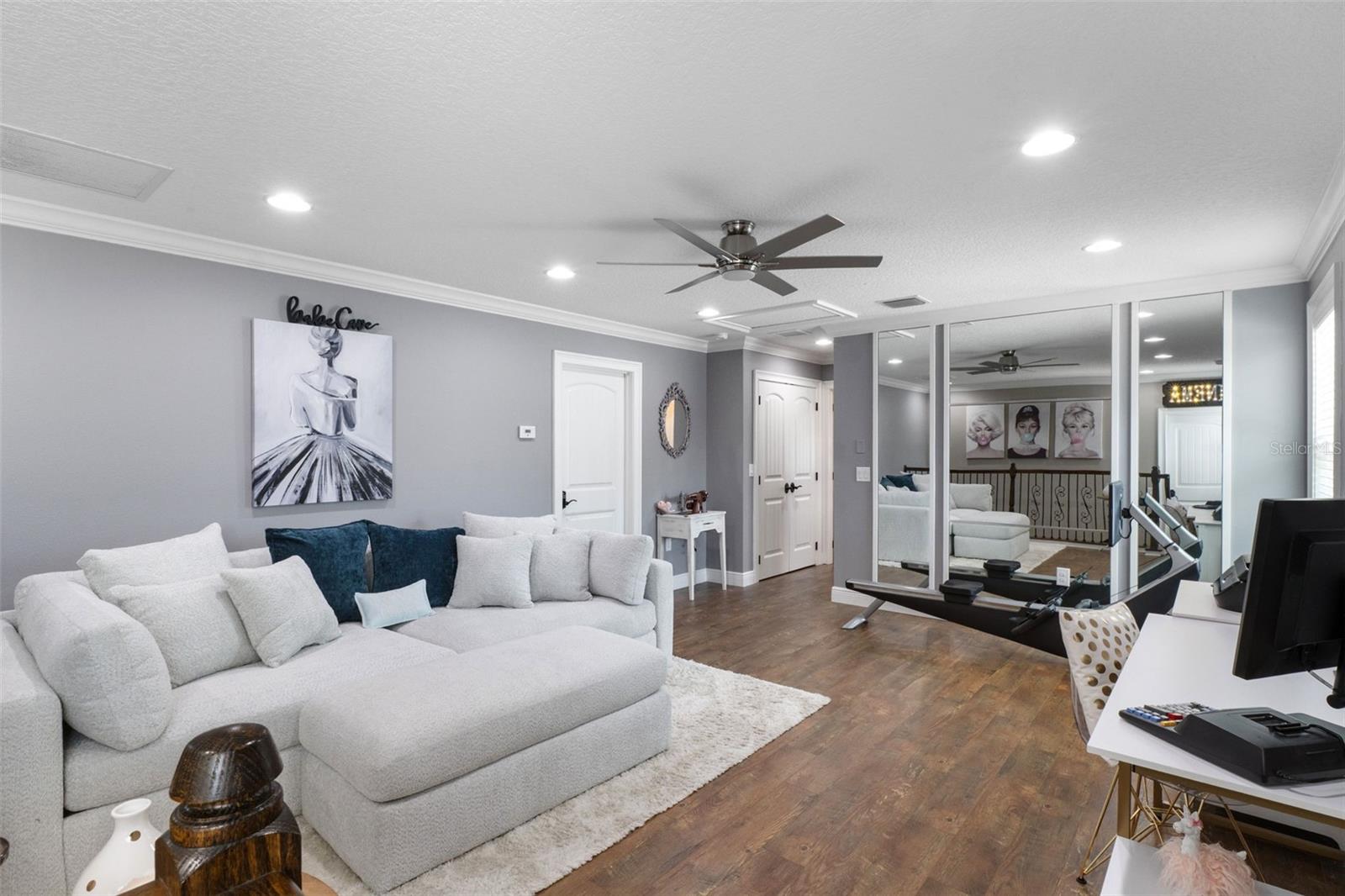 SEMINOLE ESTATES - Residential