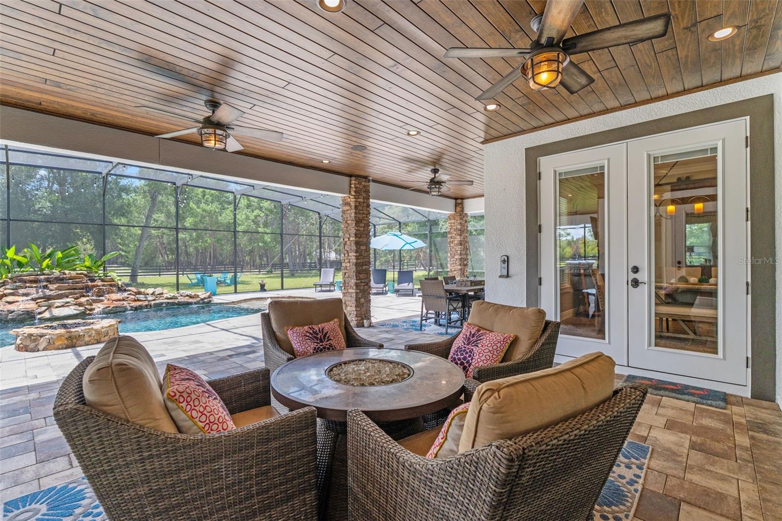 SEMINOLE ESTATES - Residential
