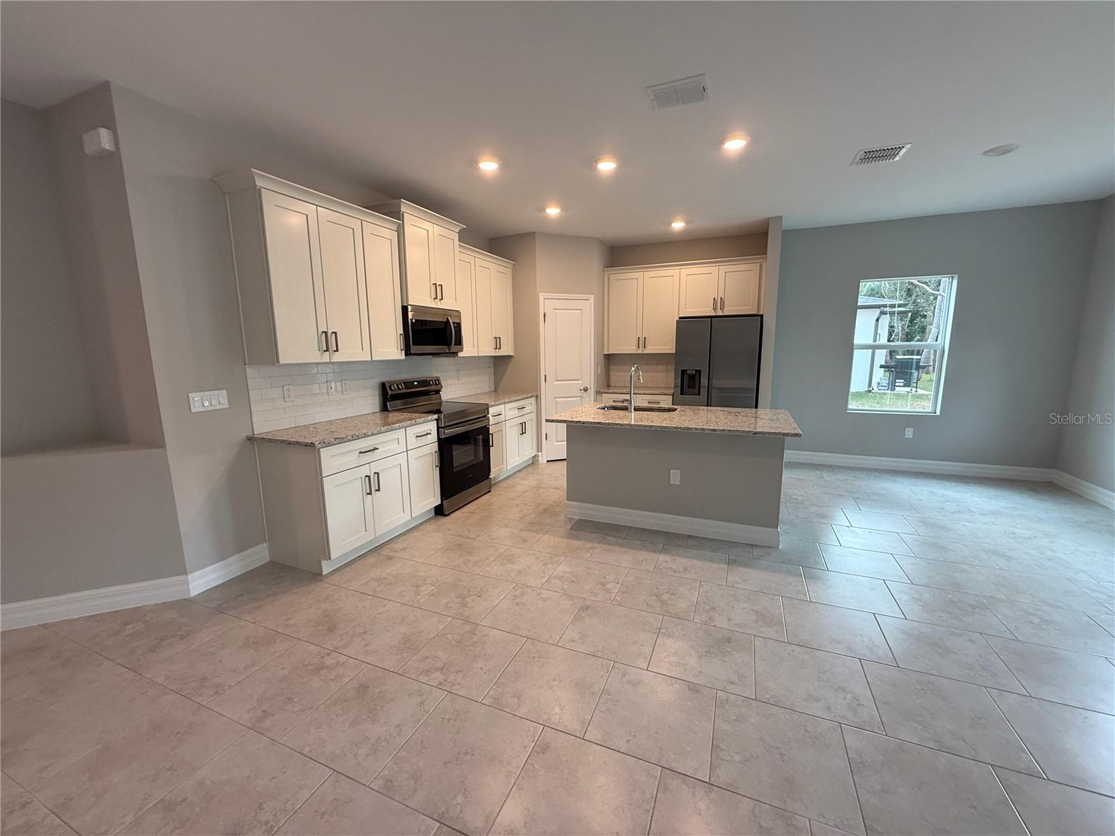 PORT CHARLOTTE SUB 24 - Residential Lease