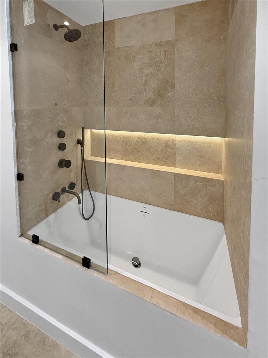 LA CEIBA - Residential