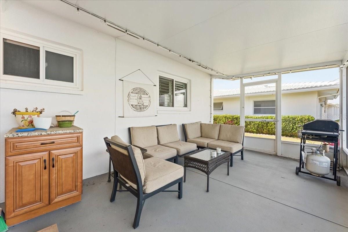 MAINLANDS OF TAMARAC BY THE GULF UNIT 1-B CONDO - Residential