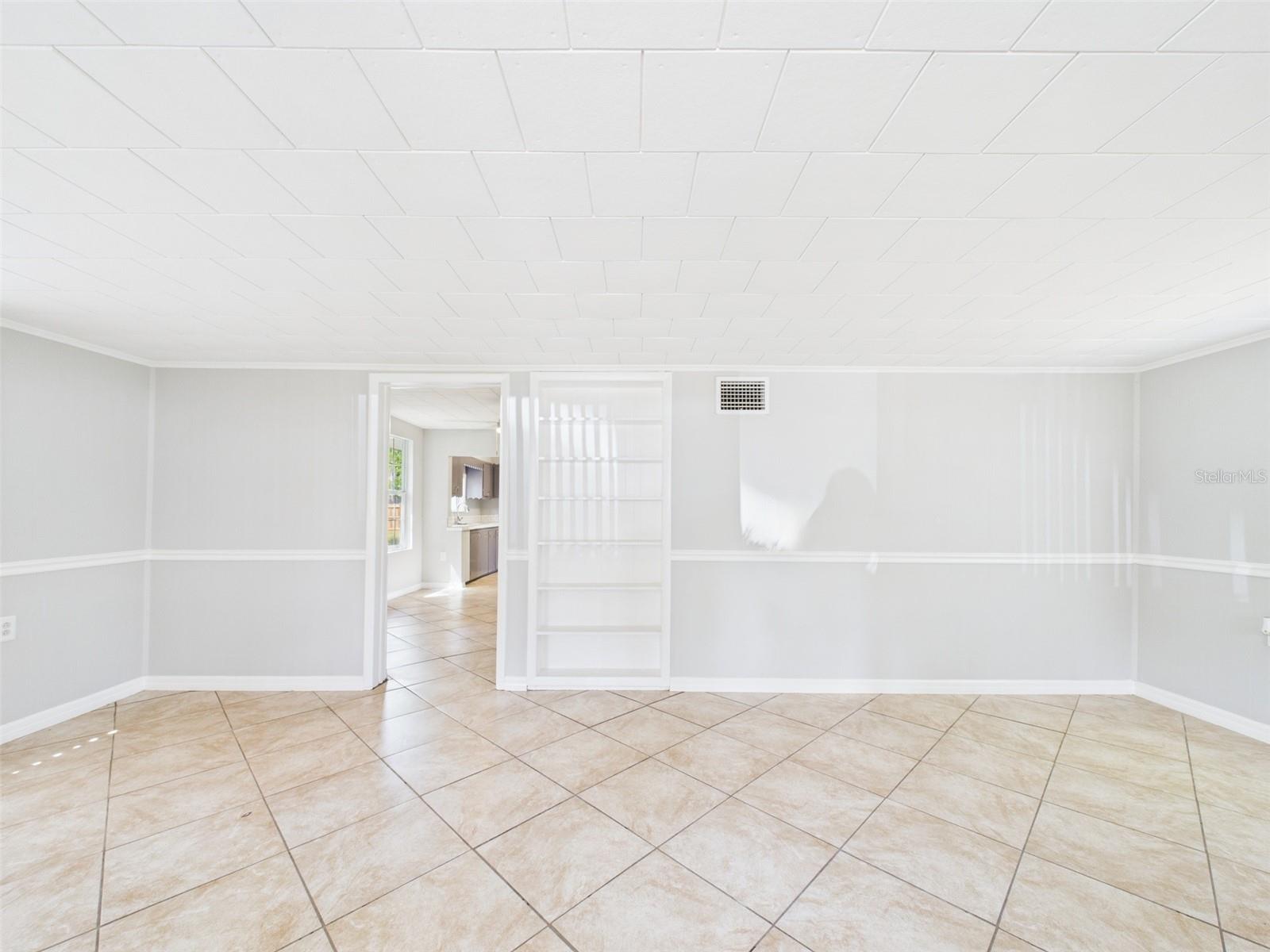 WAVERLY MANOR - Residential Lease