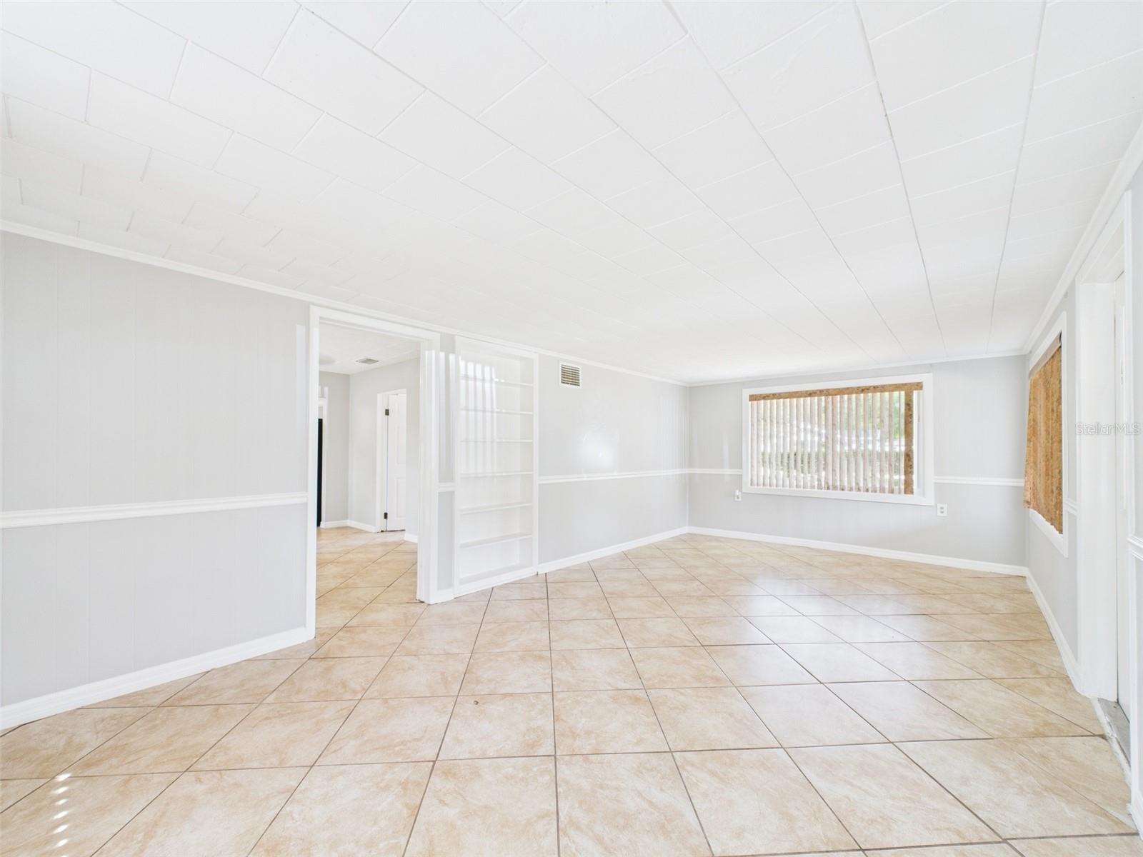 WAVERLY MANOR - Residential Lease