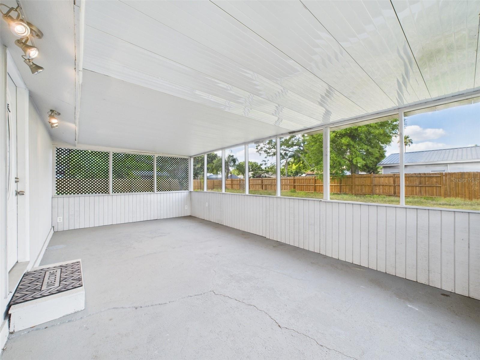 WAVERLY MANOR - Residential Lease