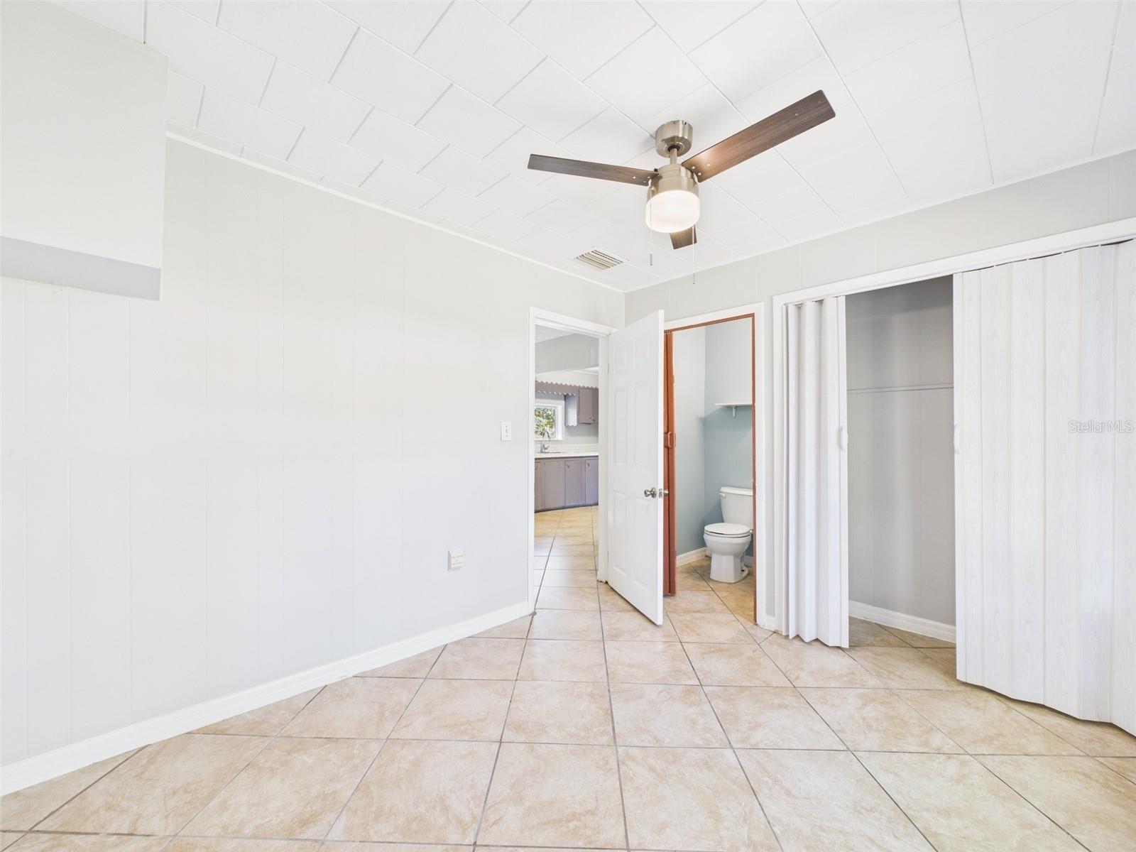 WAVERLY MANOR - Residential Lease