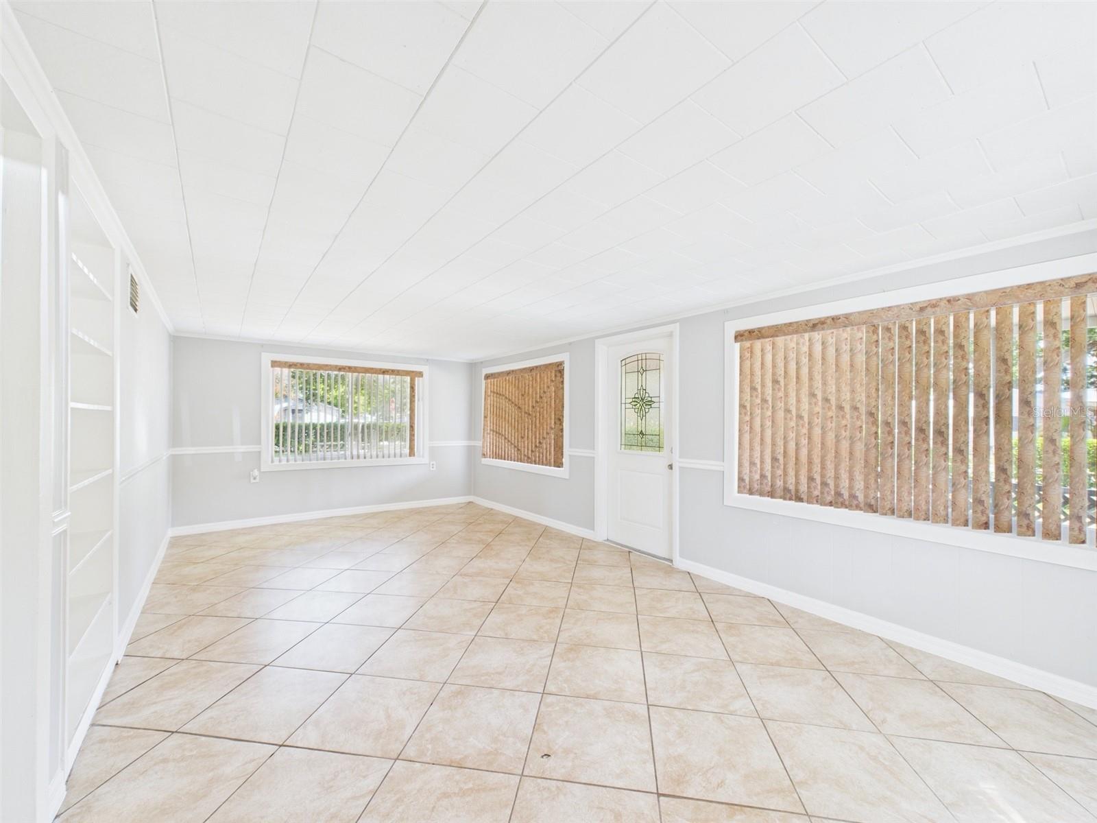 WAVERLY MANOR - Residential Lease