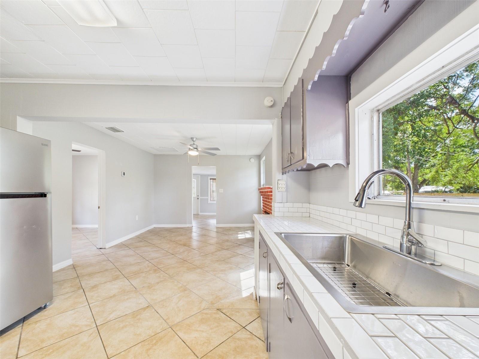 WAVERLY MANOR - Residential Lease