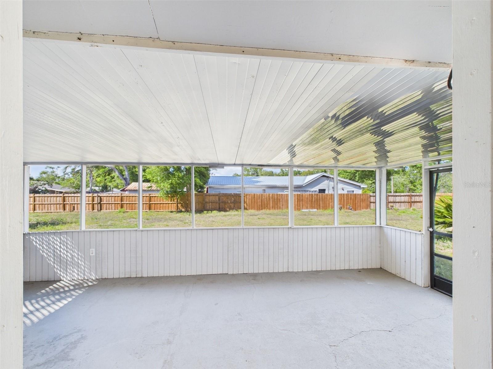 WAVERLY MANOR - Residential Lease