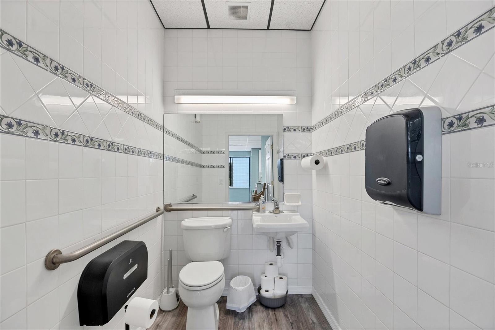 PORT CHARLOTTE SEC 074 - Commercial Sale