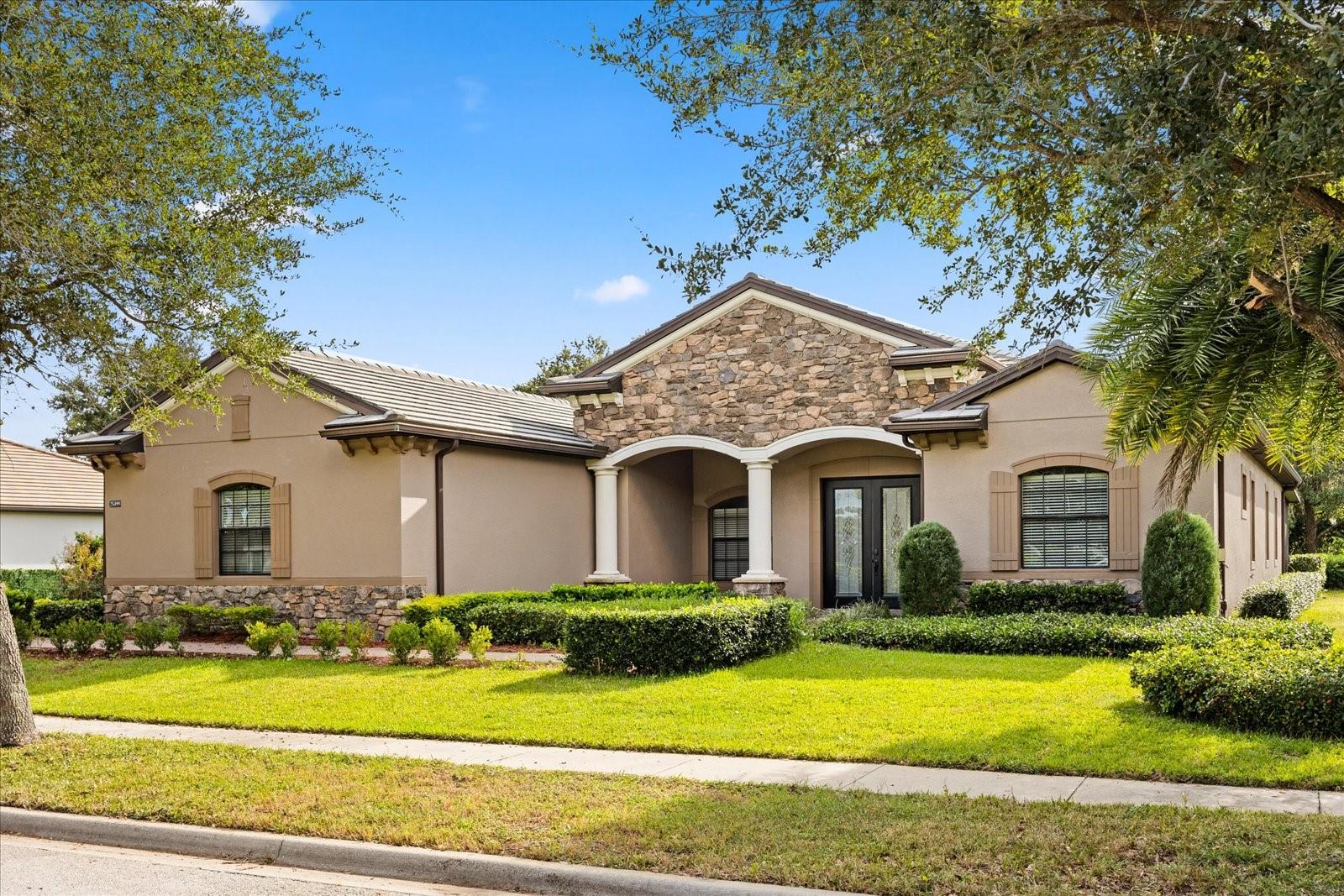 HEATHROW COUNTRY ESTATE - Residential