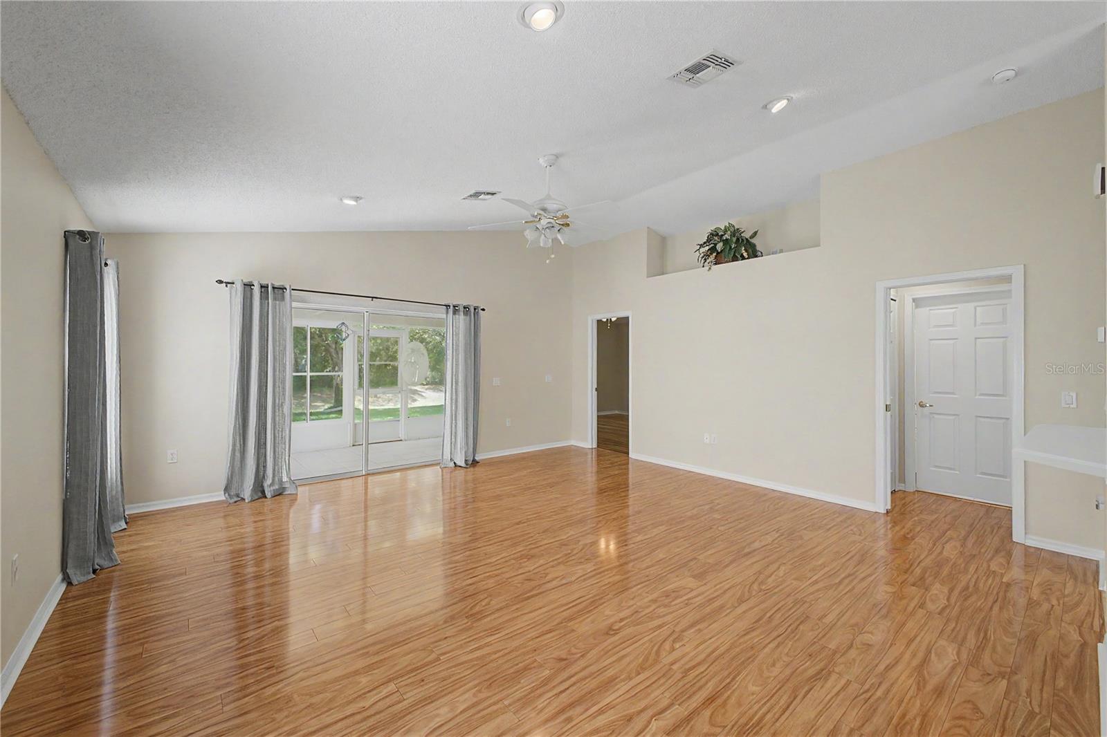 WELLINGTON AT SEVEN HILLS PH5D - Residential