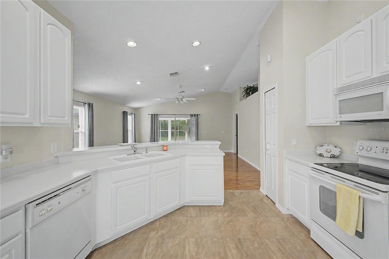 WELLINGTON AT SEVEN HILLS PH5D - Residential