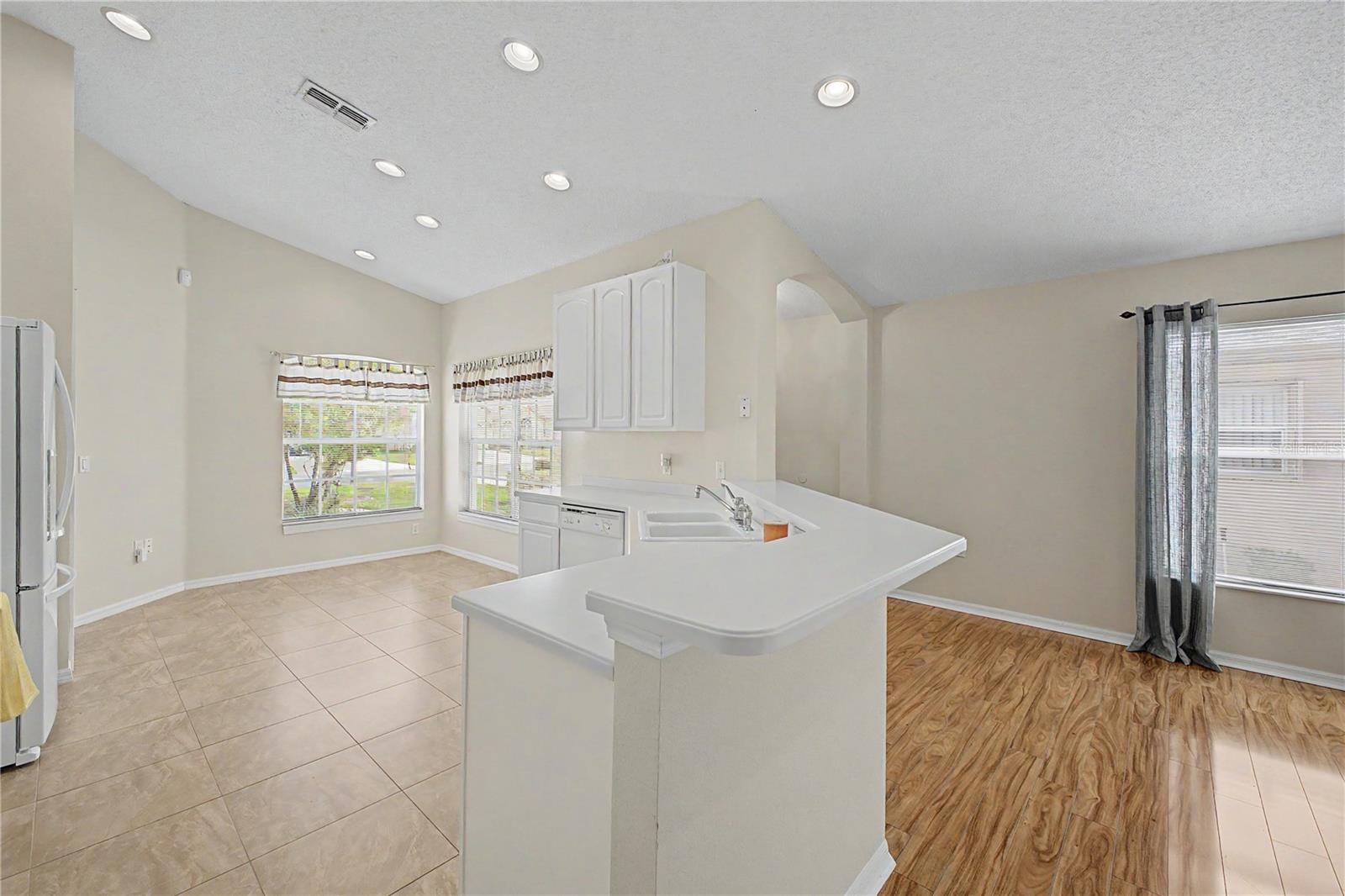 WELLINGTON AT SEVEN HILLS PH5D - Residential
