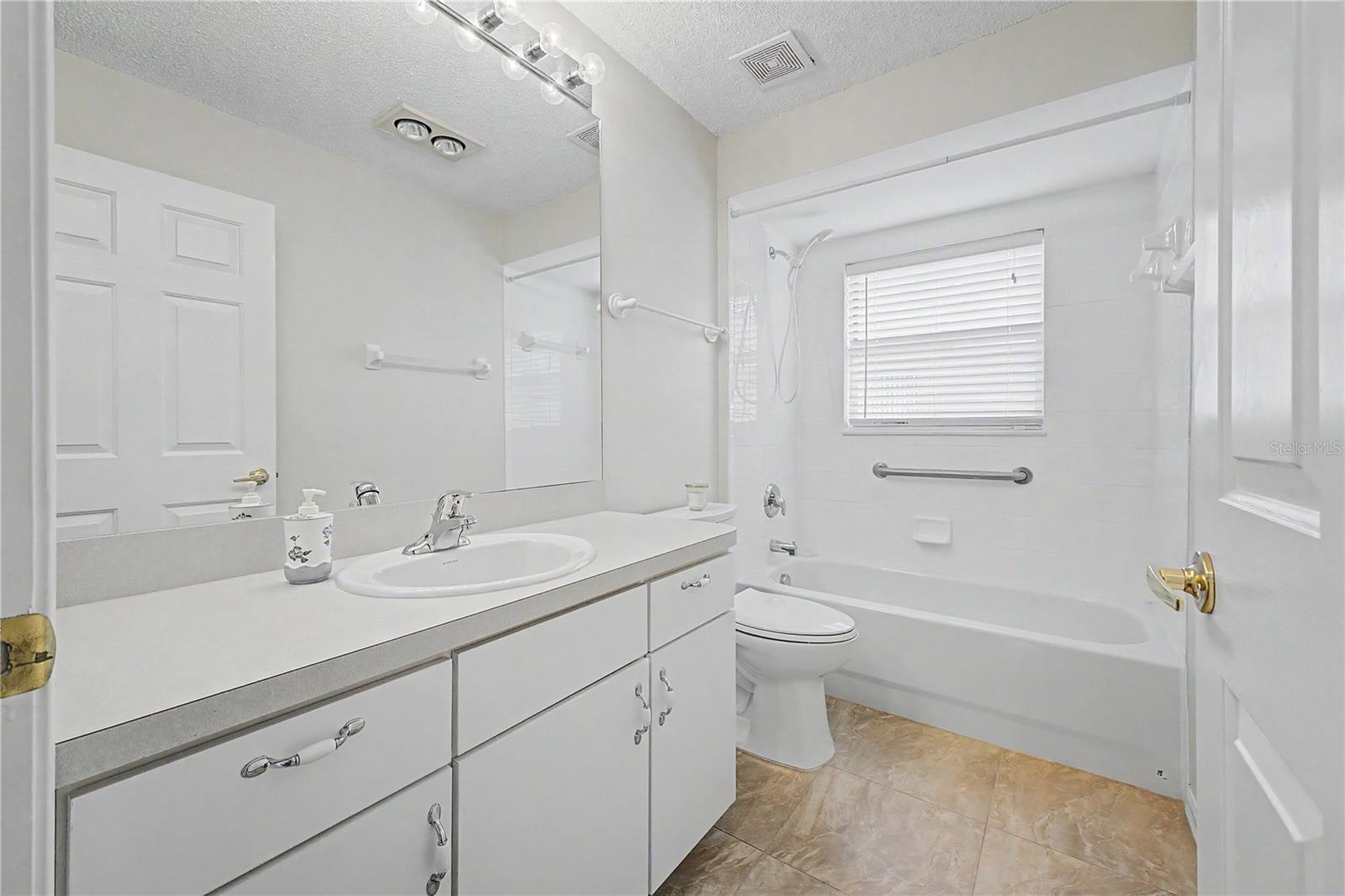 WELLINGTON AT SEVEN HILLS PH5D - Residential