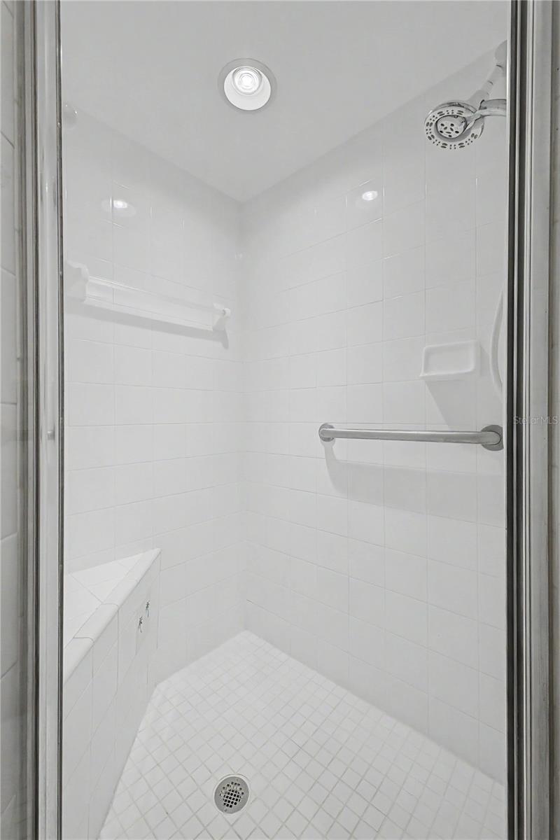 WELLINGTON AT SEVEN HILLS PH5D - Residential
