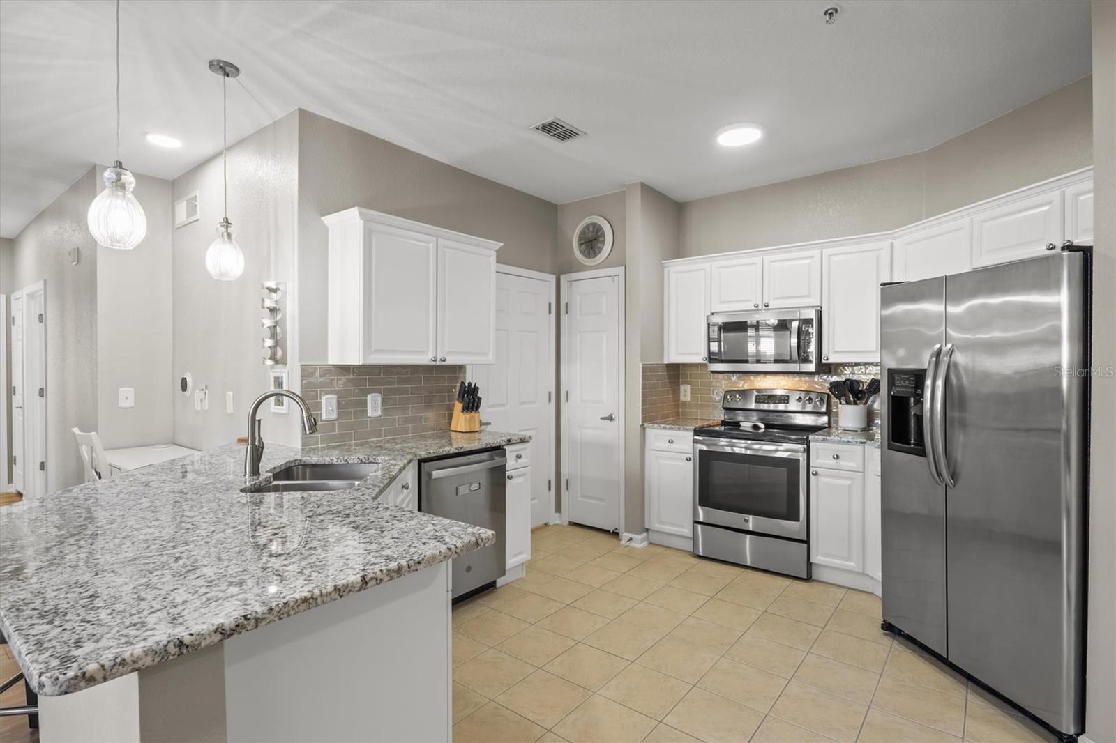 TERRACE RIDGE AT TOWN CENTER EAST CONDO - Residential