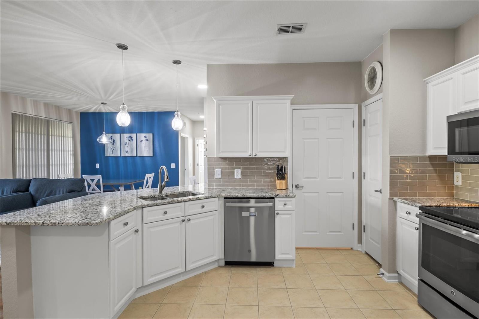 TERRACE RIDGE AT TOWN CENTER EAST CONDO - Residential