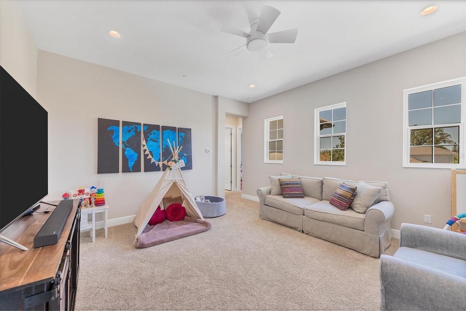 HANSENS SUB OPPOSITE PG IN PB - Residential