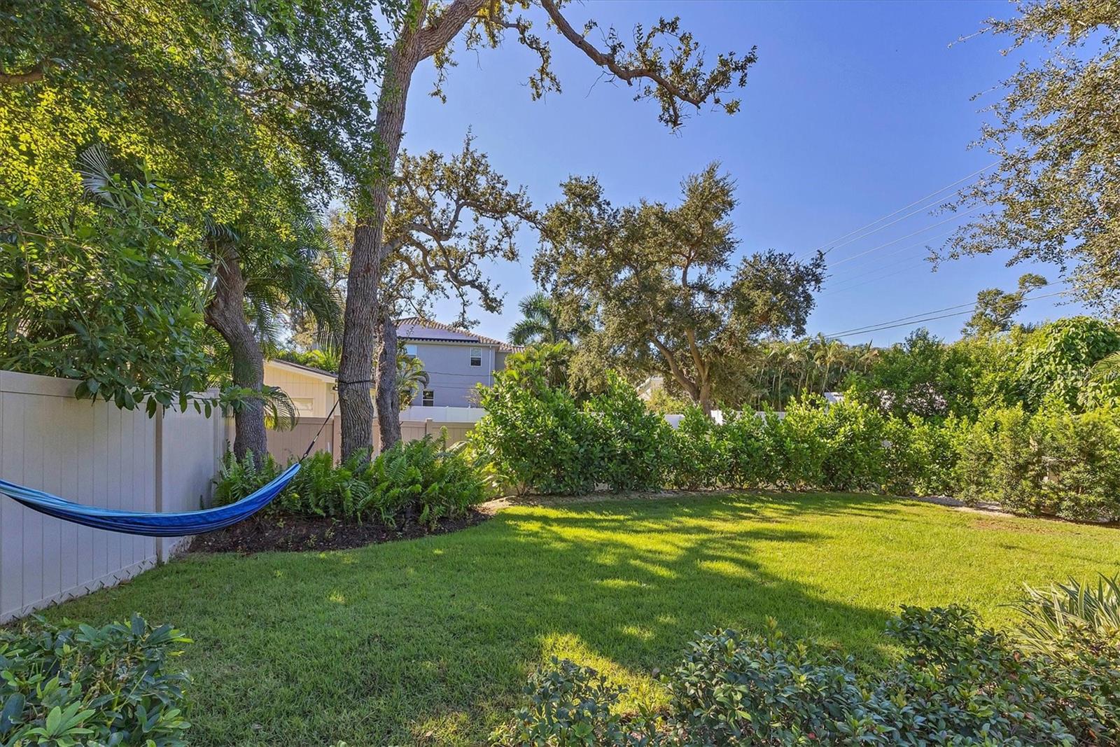HANSENS SUB OPPOSITE PG IN PB - Residential