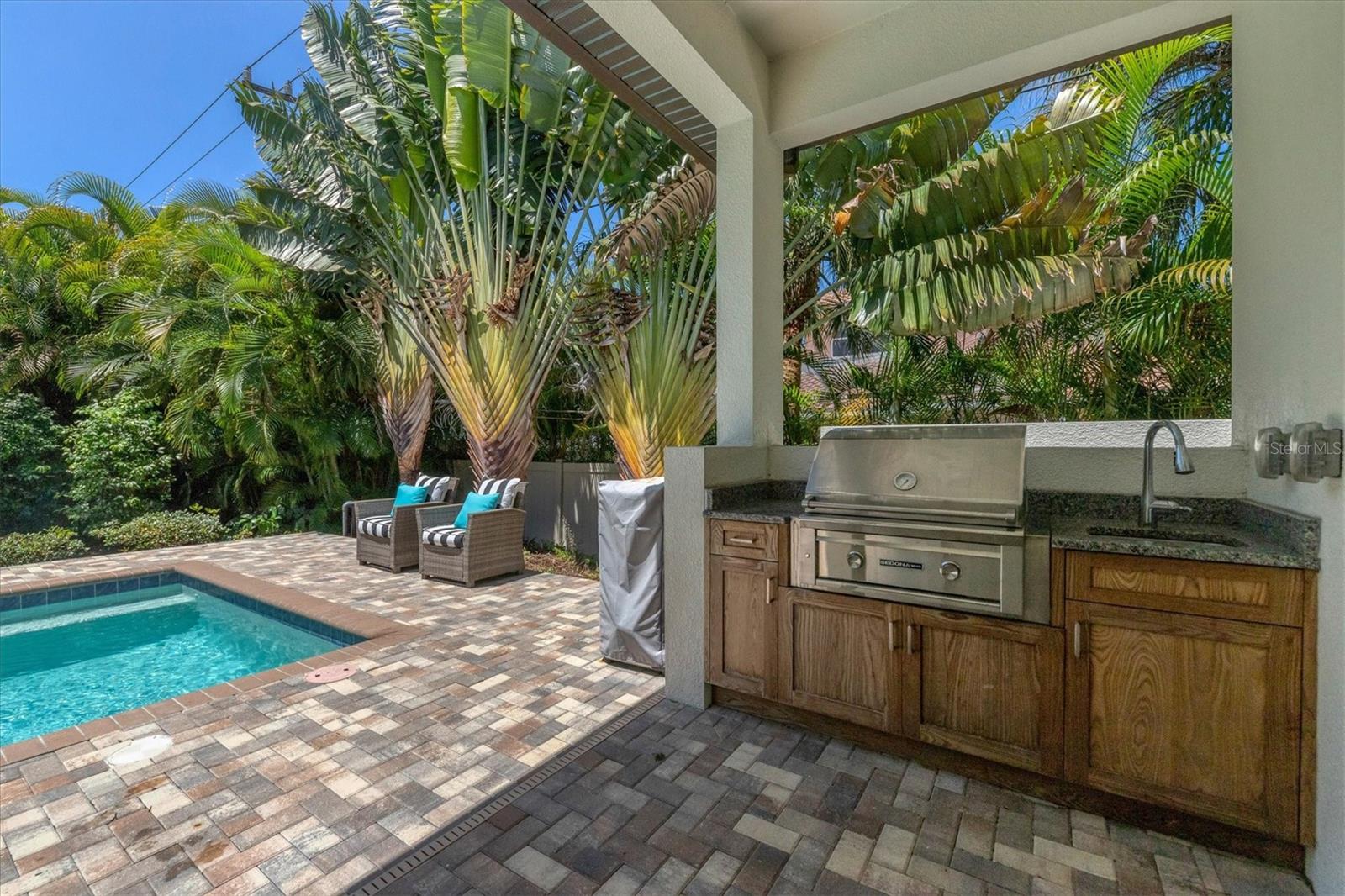 HANSENS SUB OPPOSITE PG IN PB - Residential