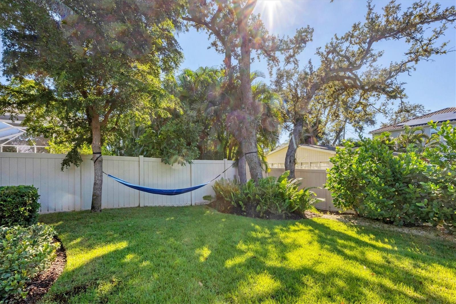 HANSENS SUB OPPOSITE PG IN PB - Residential